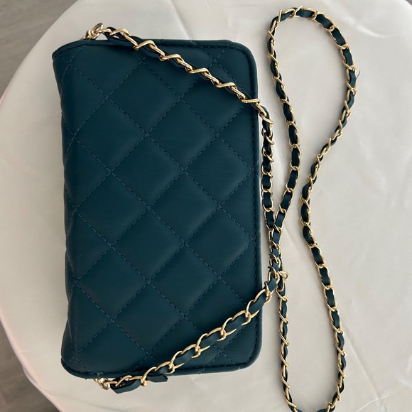 Badgley Mischka Diamond Stud Clutch Bag - Picture 3 of 9